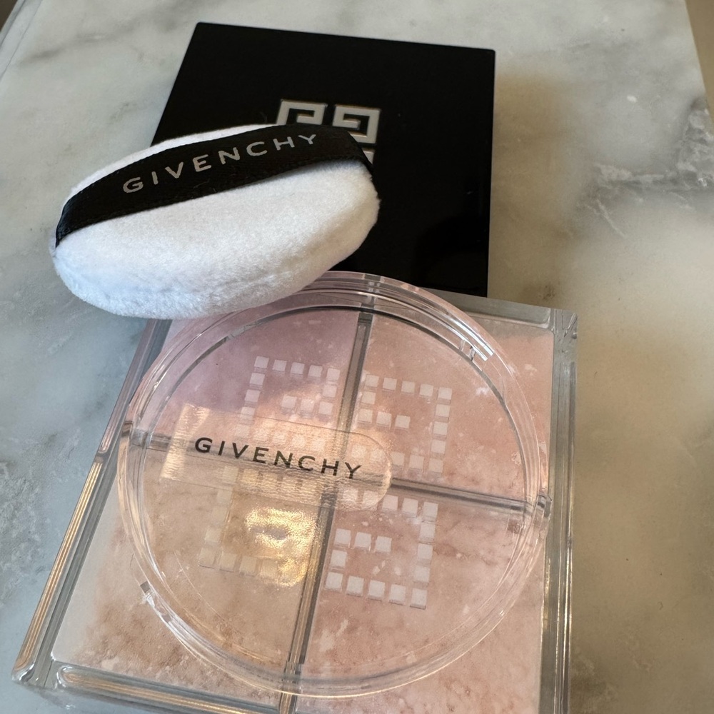 Givenchy Pink Luminous Pressed Powder prisme libre